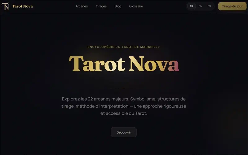 Interface du site TarotNova pour la guidance par le tarot et le développement personnel.